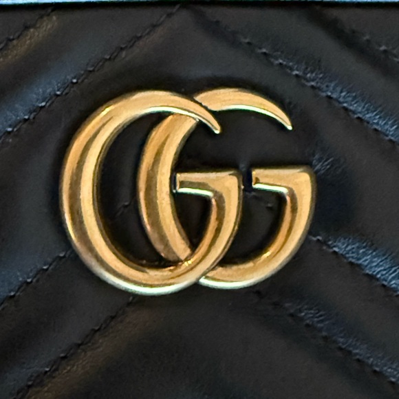 Gucci GG Marmont Mini Bag in Black leather - Picture 13 of 16